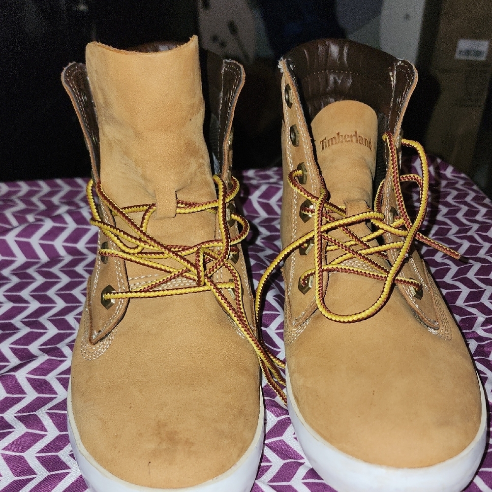 Timberland Tan Lace Up Boots for Women